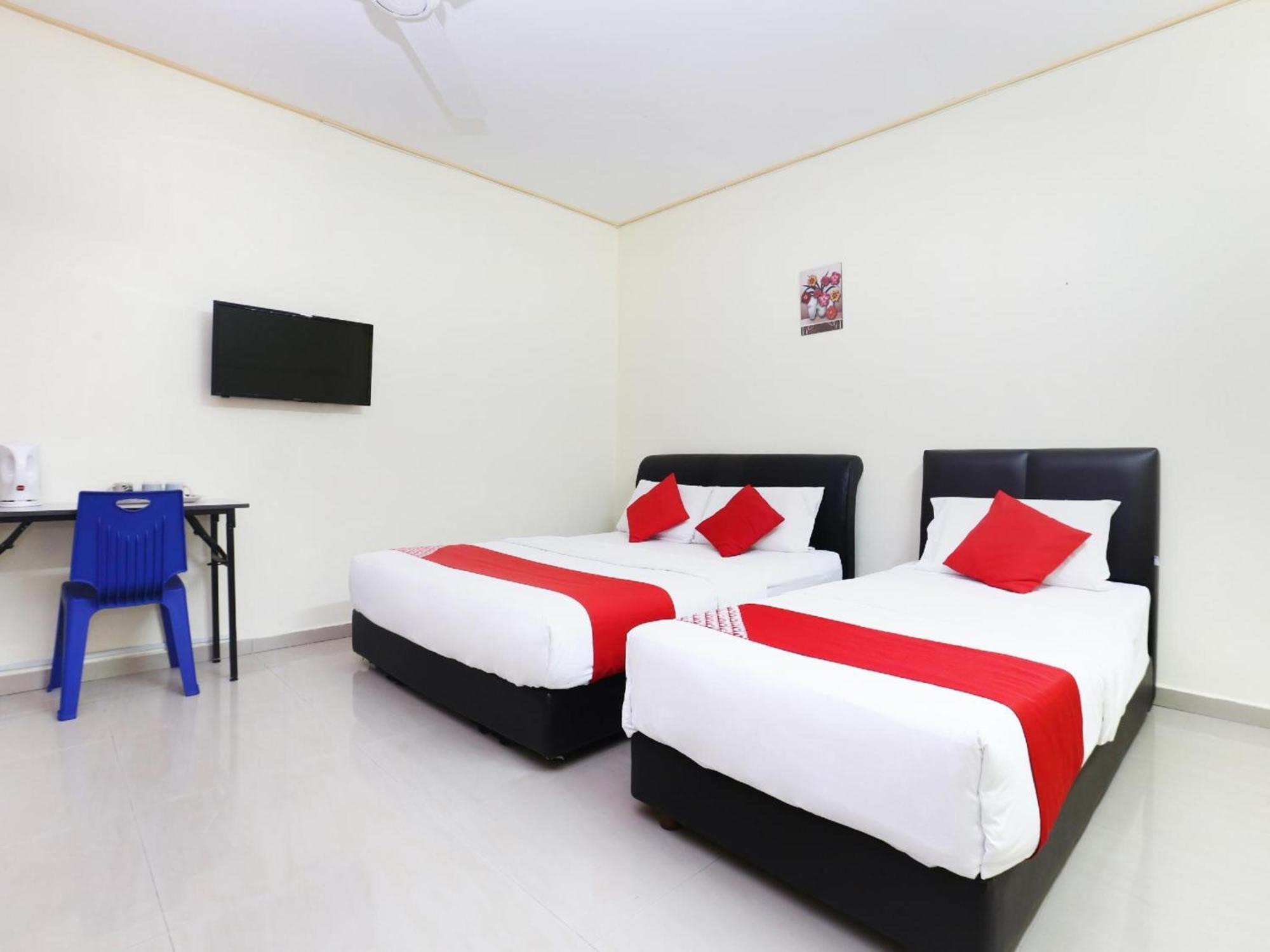 Super Oyo 89640 Hotel Pelangi Marang Exterior photo