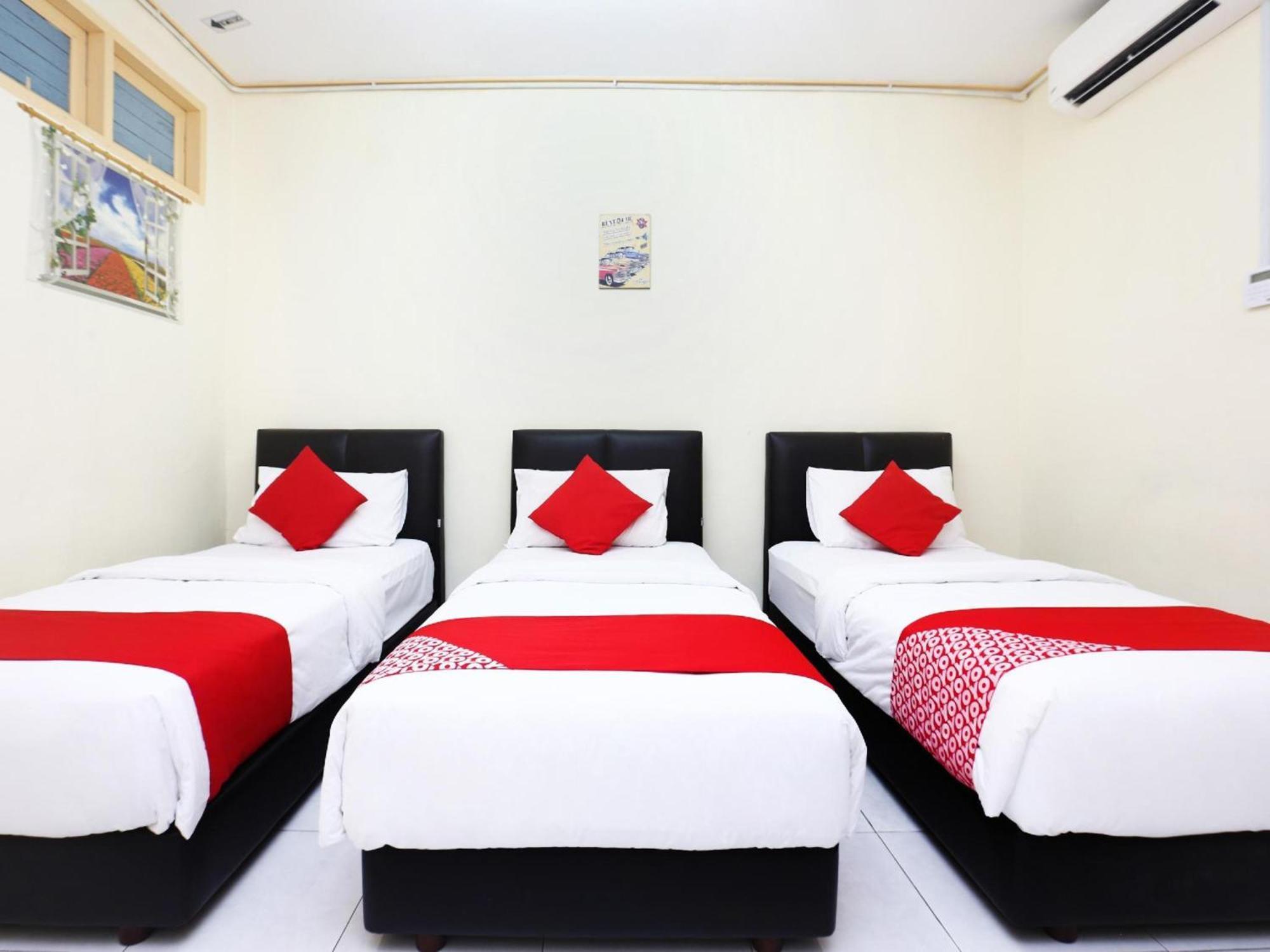 Super Oyo 89640 Hotel Pelangi Marang Exterior photo