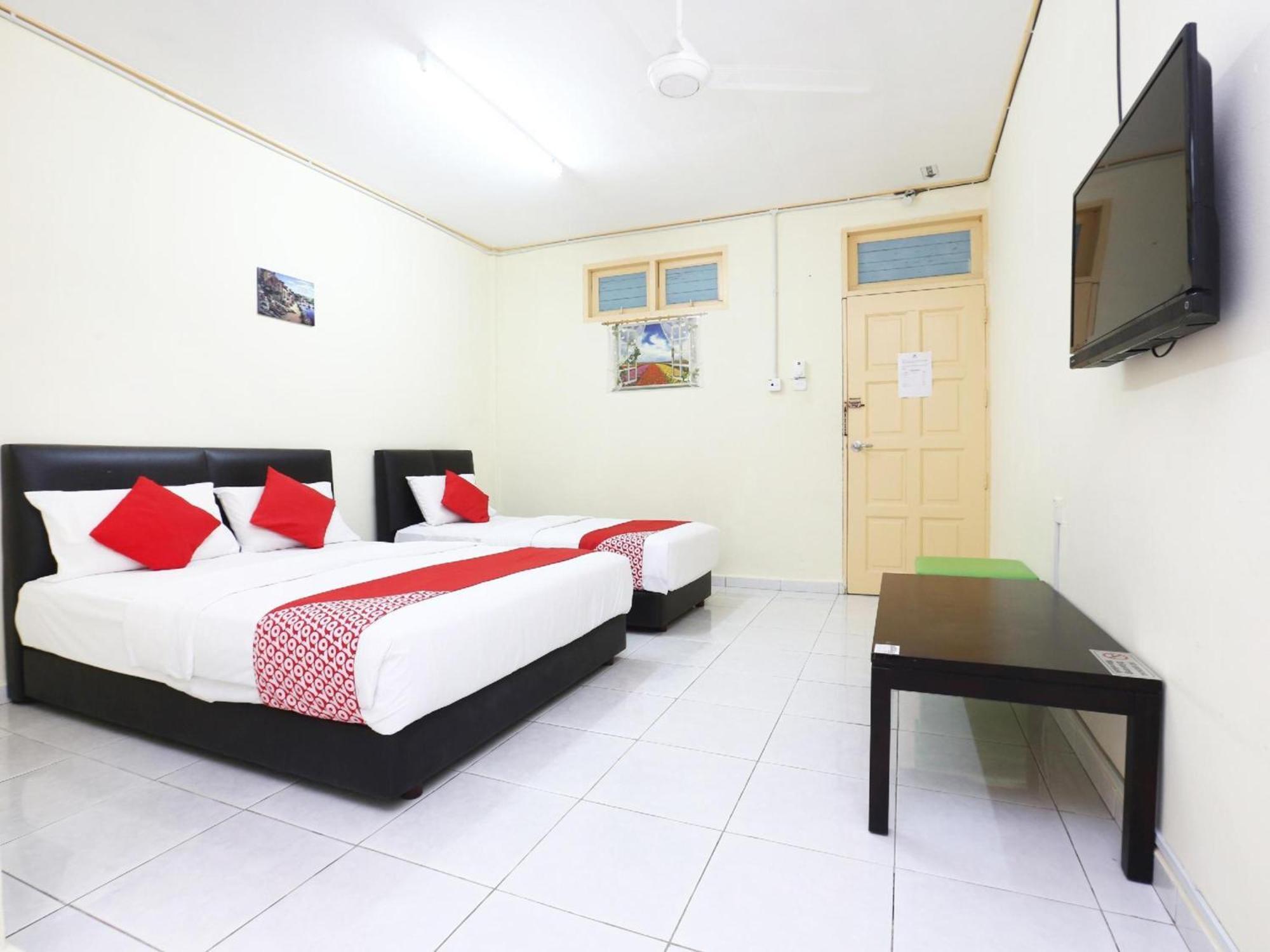Super Oyo 89640 Hotel Pelangi Marang Exterior photo