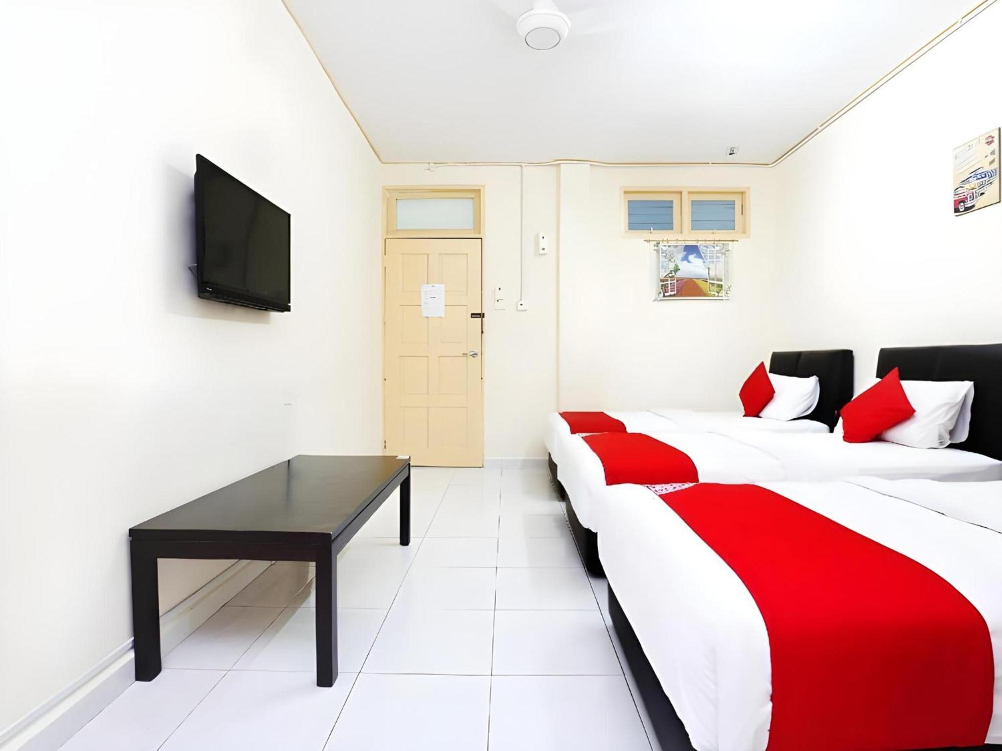 Super Oyo 89640 Hotel Pelangi Marang Exterior photo