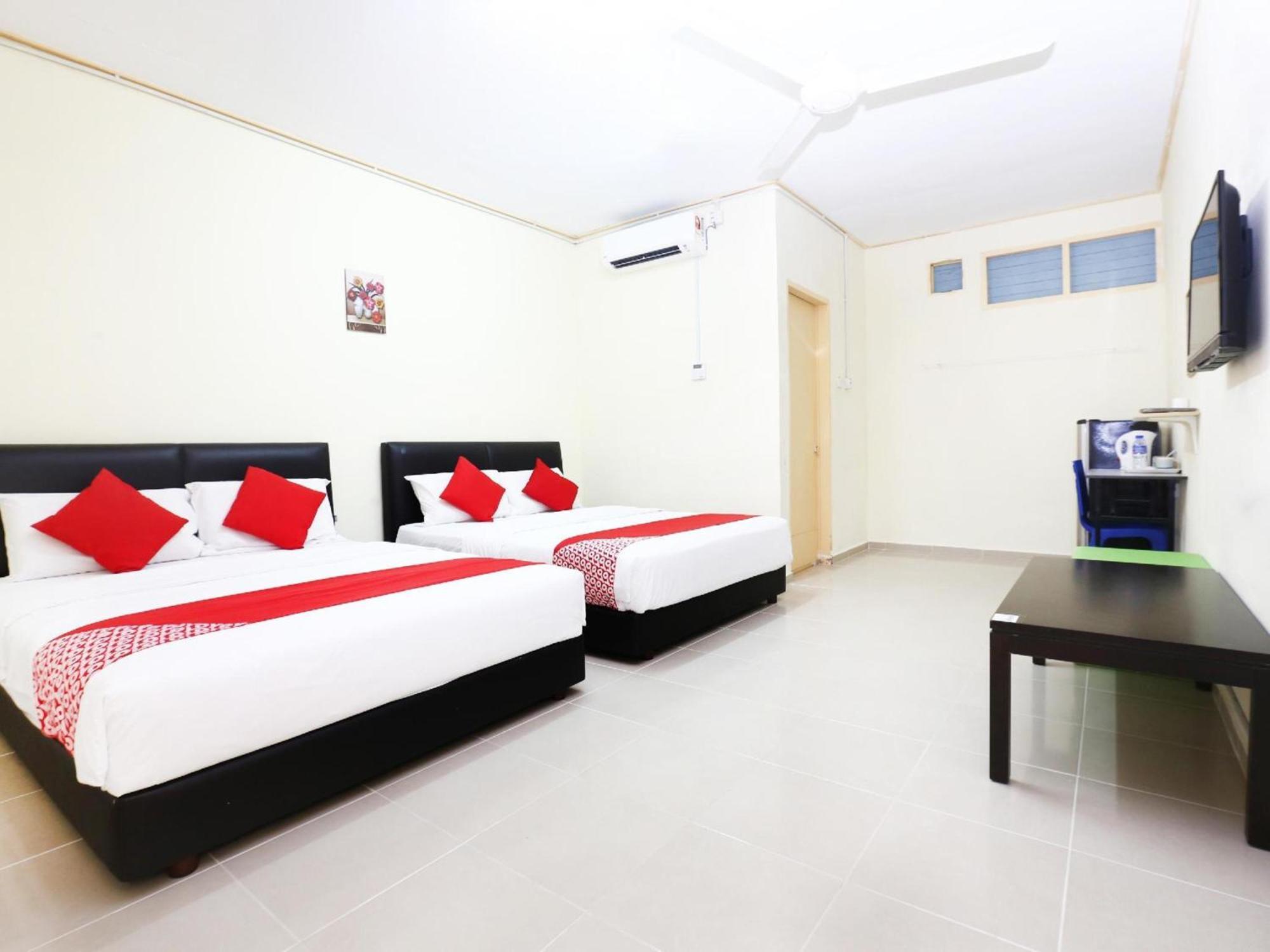 Super Oyo 89640 Hotel Pelangi Marang Exterior photo